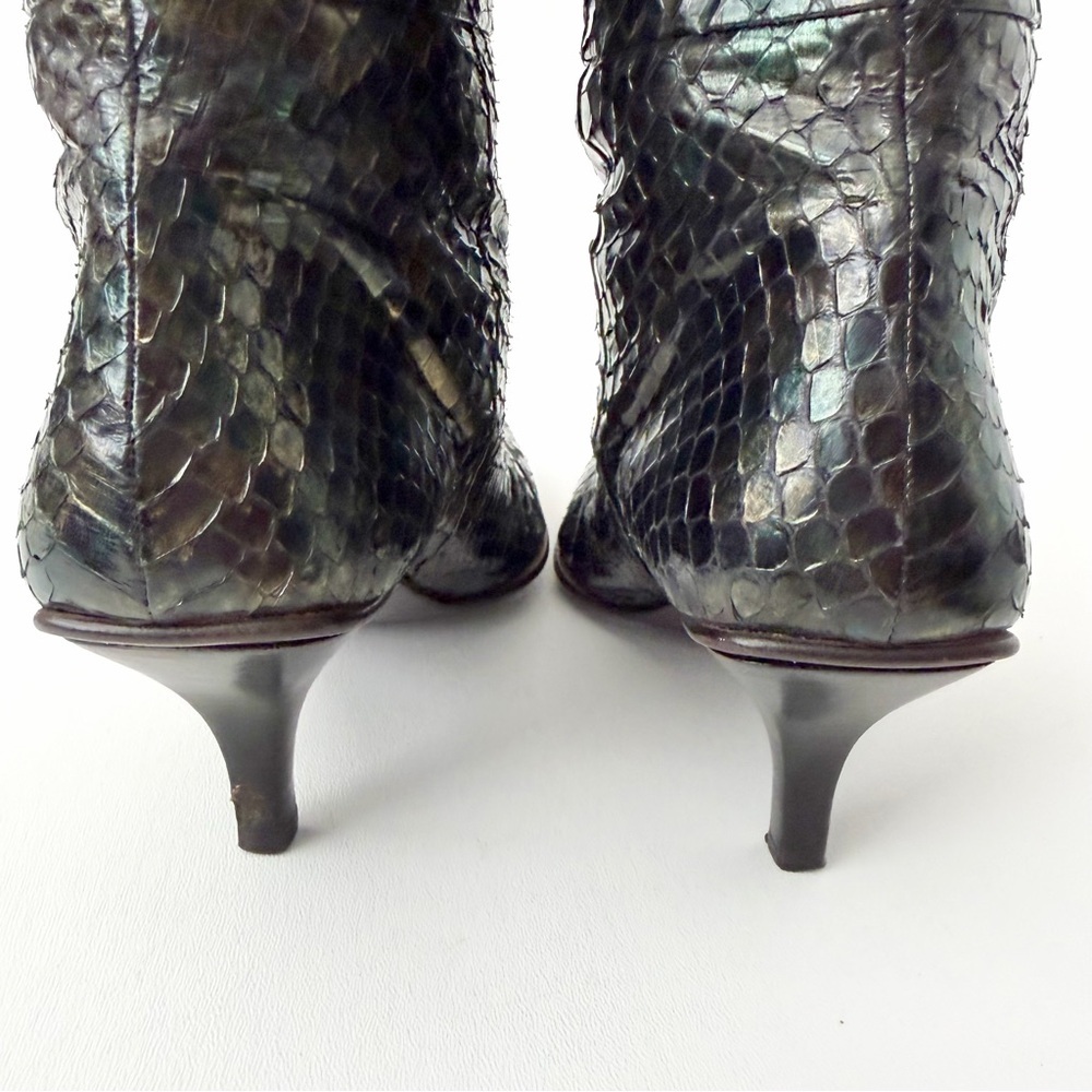 GUCCI | Tom Ford Runway Spring 1997 Iridescent Python Knee High Boots US 6.5 - Picture 12 of 16